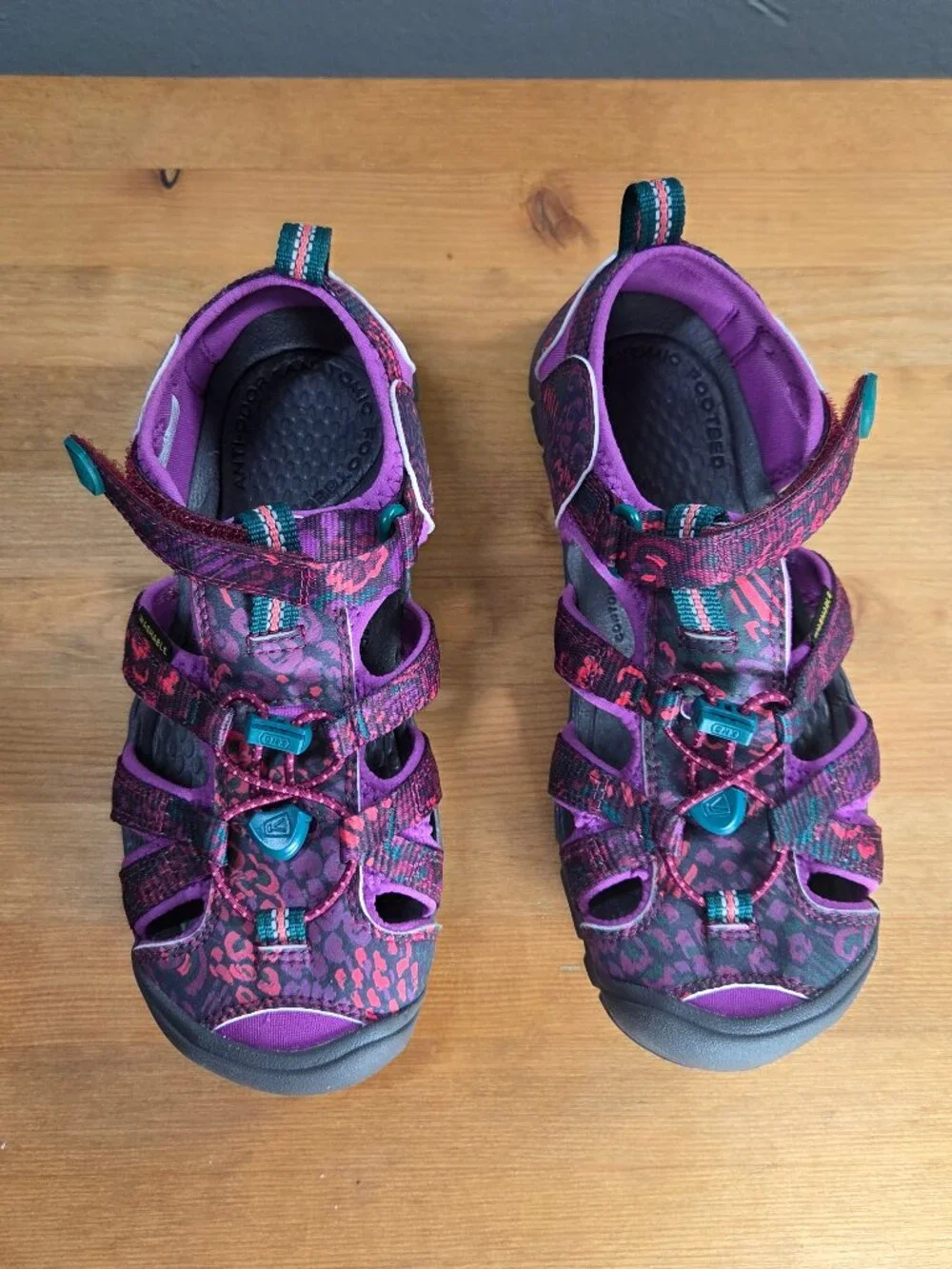 KEEN Children Girls Size 3 Seacamp II CNX Purple Pink Waterproof Hiking Sandals